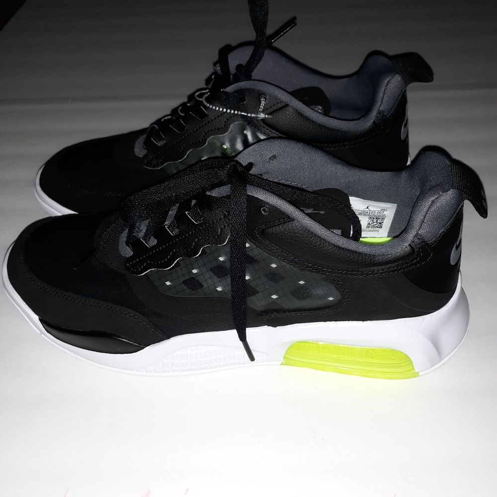 Nike Air Max 200 Basketball Shoes/Sneakers - Picture 3 of 12